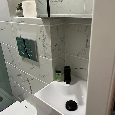 Апартаменты Good Apartament Wola Apartament 1 Pokojowy Z Aneksem Варшава