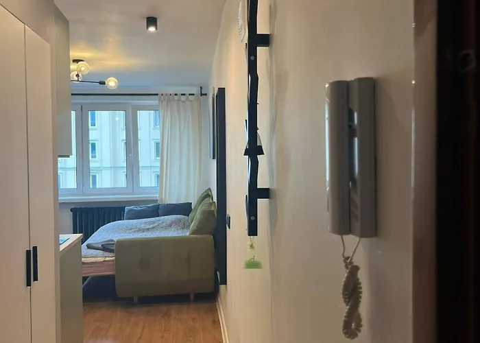 Good Apartament Wola Apartament 1 Pokojowy Z Aneksem * وارسو